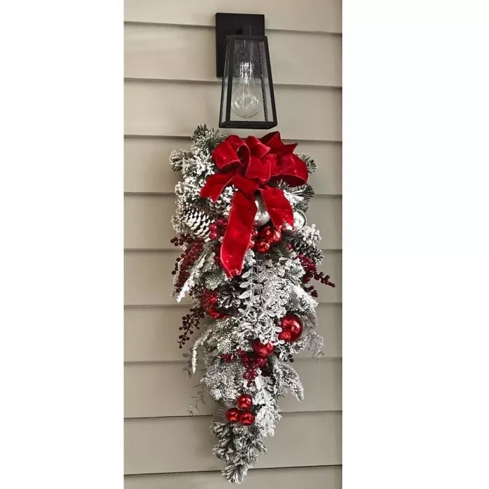 Pre-Lit Christmas Garland