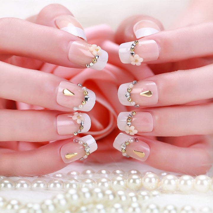 Artificial nails with delicate floral decorations Kalsten