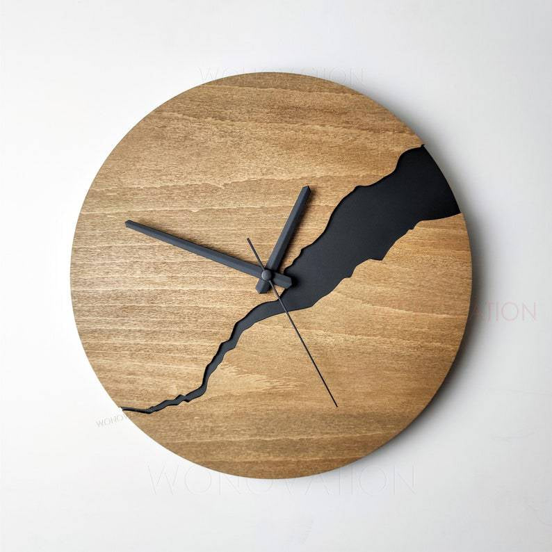 Surrealistic Wall Clock - Artistic Time Indication in Black Kalsten