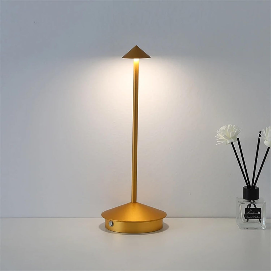 Eindhoven Robyn Arrow LED Table Lamp | Kalsten