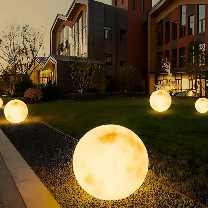 Kalsten | Selene Moon Garden Light
