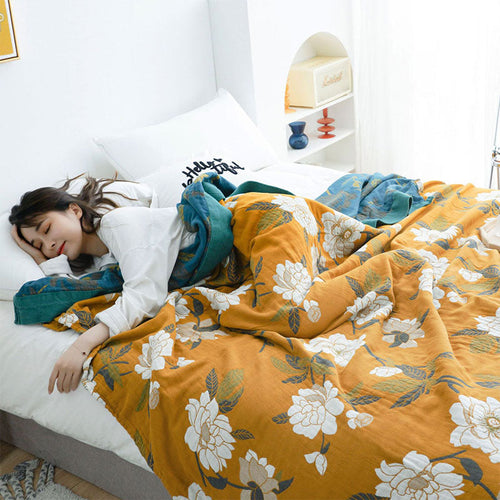 Reversible Cotton Quilt with Boho Yellow Floral Design – Soft, Durable