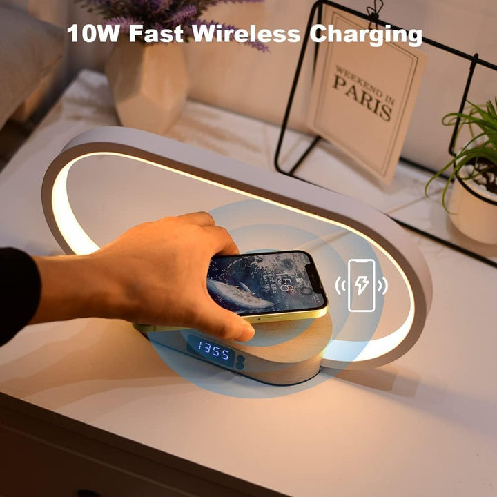 Wireless charging bedside lamp with clock – Lumora