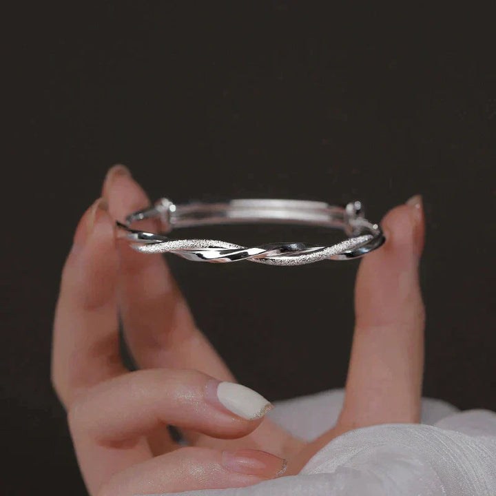 Elegant Twisted Silver Bracelet Noxord