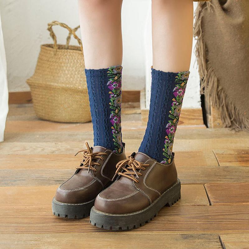 Kalsten | Vintage socks with floral embroidery (5 pairs)