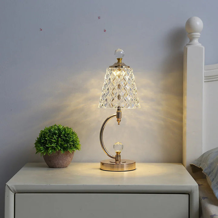 Vintage Crystal Table Lamp - Elegant Vintage Crystal Table Lamp for a Charming Atmosphere Noxord