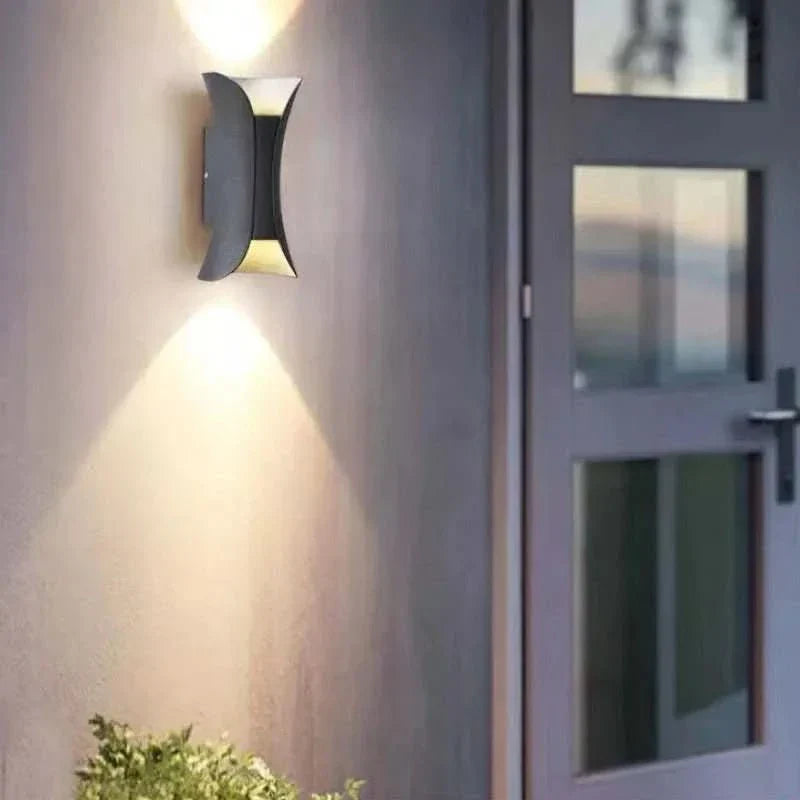 Kalsten | Weatherproof wall light with IP65 protection