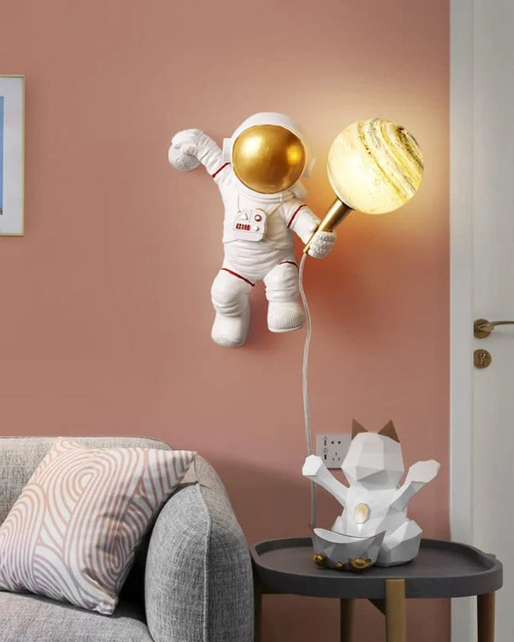 Astronaut Wall Light | Noxord