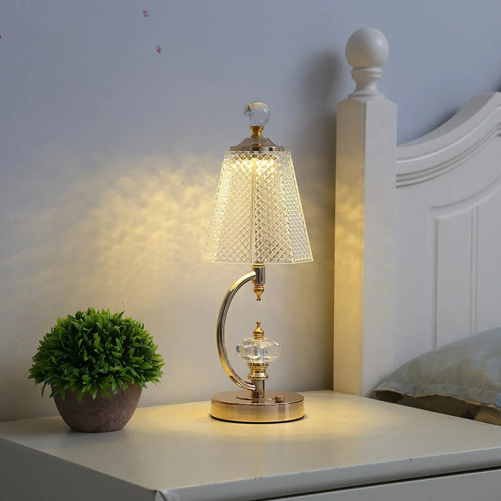 Vintage Crystal Table Lamp - Elegant Vintage Crystal Table Lamp for a Charming Atmosphere Noxord
