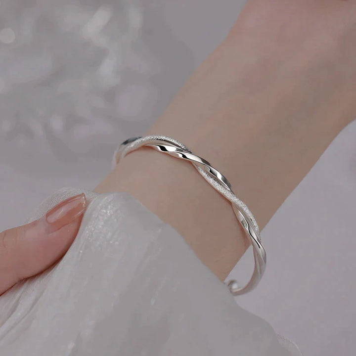 Elegant Twisted Silver Bracelet Noxord