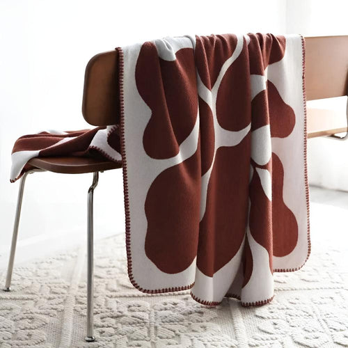 Abstract Pattern Acrylic Blanket – Lightweight 51x71 Cozy Throw for Home Decor and Artistic Comfort