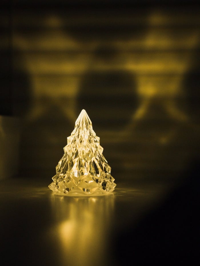 Crystalline Shine - Illuminate Your Season with Elegance! | Kalsten