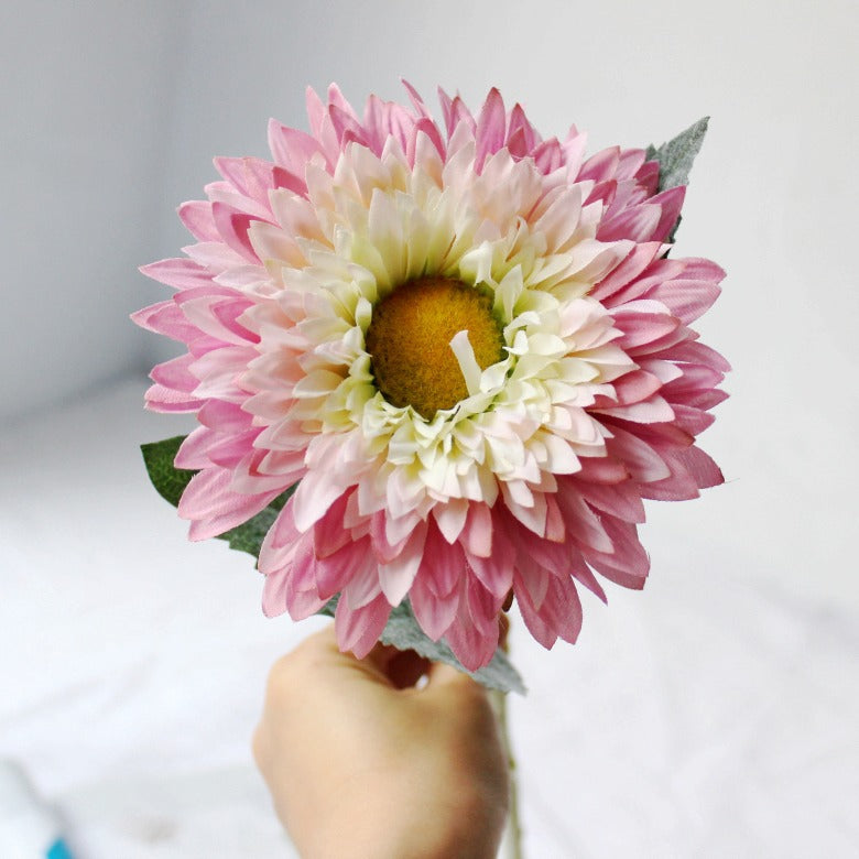 Lifelike Daisy Stem