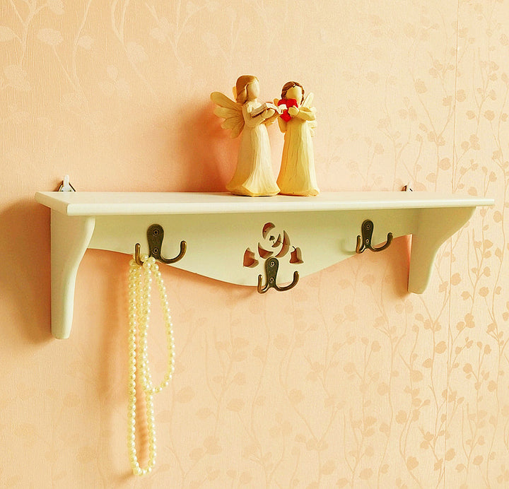 Elegant Wall-Mounted Organizer Shelf