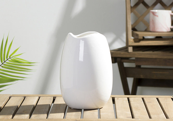 Stylish ceramic vase Kalsten