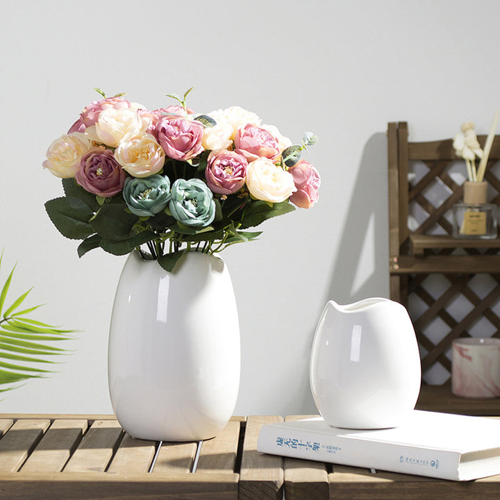 Stylish ceramic vase Kalsten