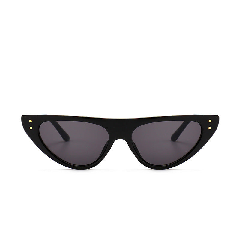 Chic Cat-Eye Sunglasses with Elevated Design Kalsten