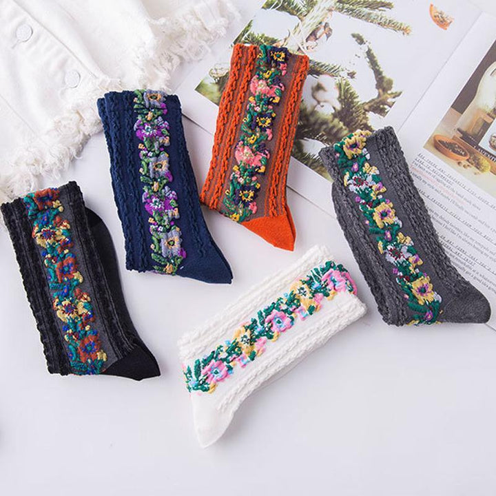 Kalsten | Vintage socks with floral embroidery (5 pairs)