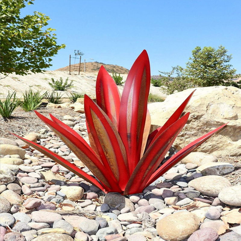 Kalsten | Waterproof Solar Garden Agave Lamp Decoration