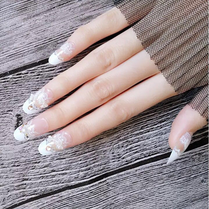 Artificial nails with delicate floral decorations Kalsten