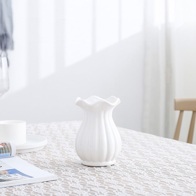 Elegant shaped table vase Kalsten