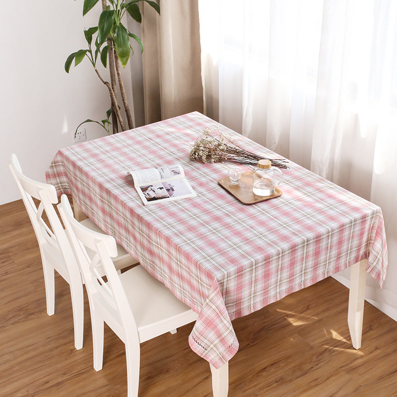 Round cotton tablecloth in check pattern with decorative crochet border Kalsten
