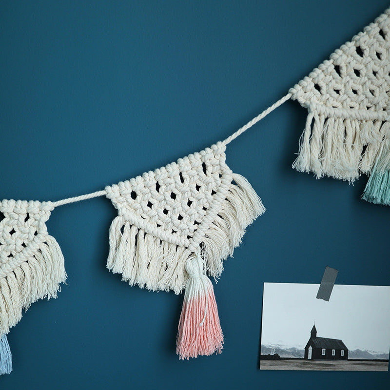 Macrame pennant string with hand-knotted triangle elements and tassels Kalsten