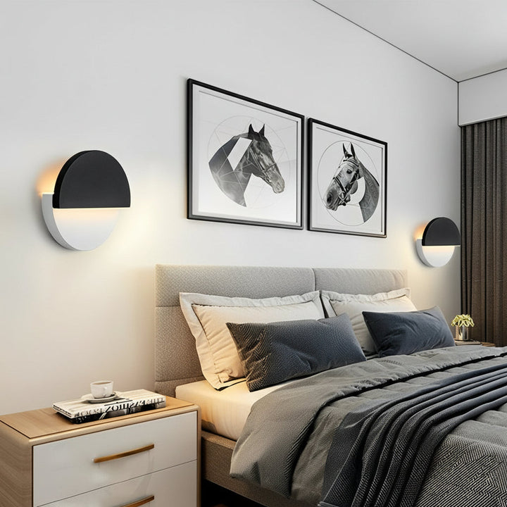 LED Wall Sconce – Circular 350° Rotatable Black Acrylic (Integrated LED & 23cm) | Noxord