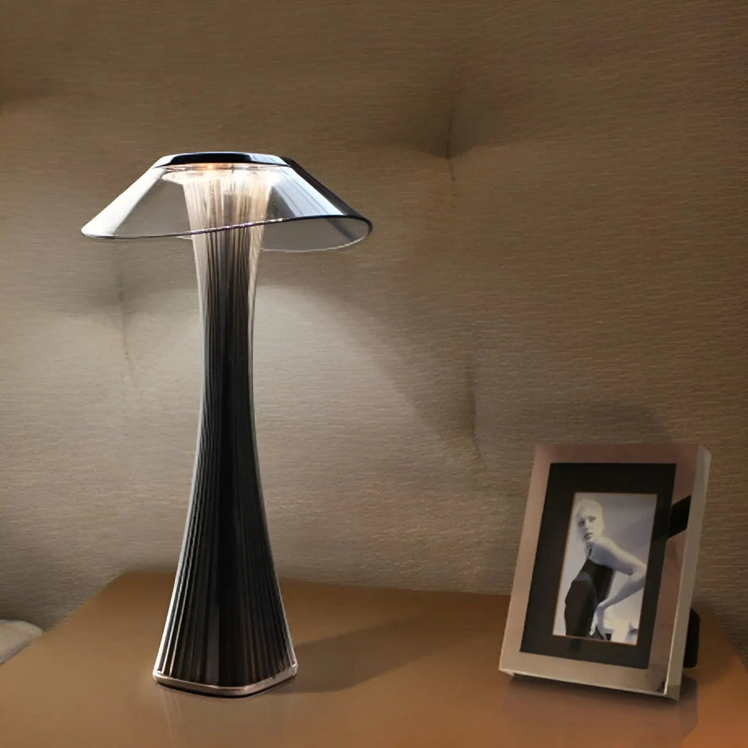 Gior Luxe Table Lamp – Elegance and Flexibility Kalsten