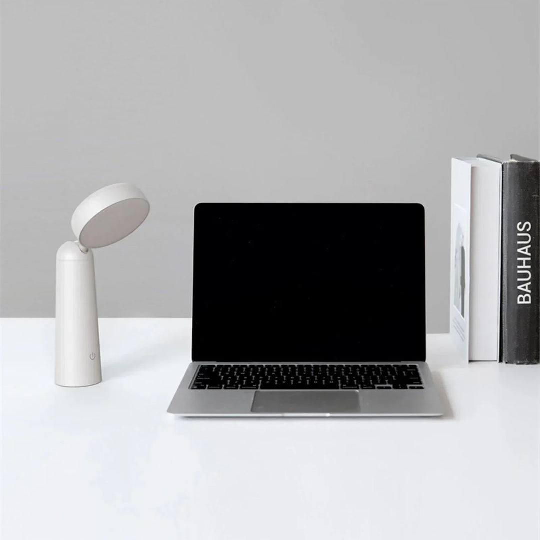 Modern Black Table Lamp with Golden Accents – Luxury LED Lighting Noxord
