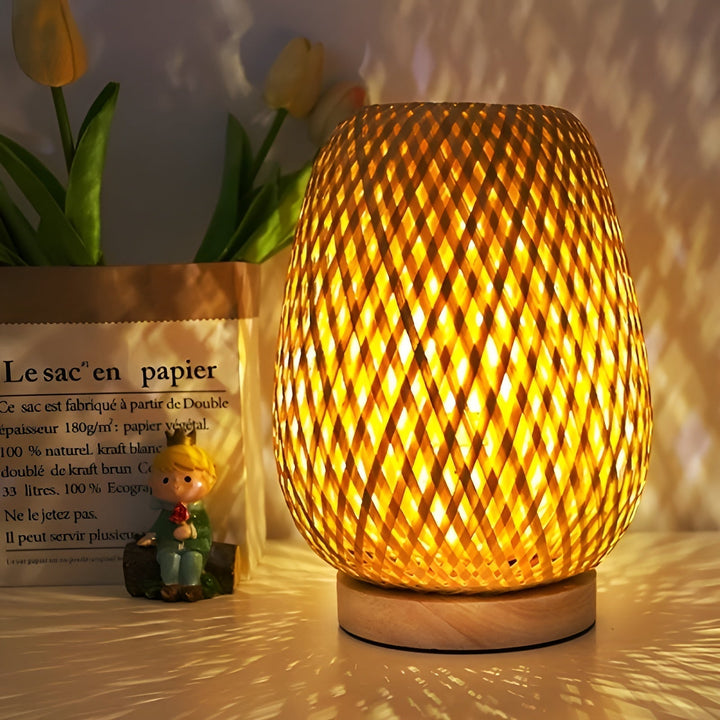 Stylish Bamboo Table Lamp with USB Power – Sustainable and Energy-Efficient Design Noxord