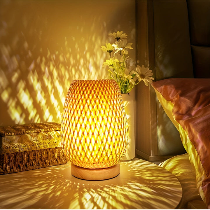 Stylish Bamboo Table Lamp with USB Power – Sustainable and Energy-Efficient Design Noxord