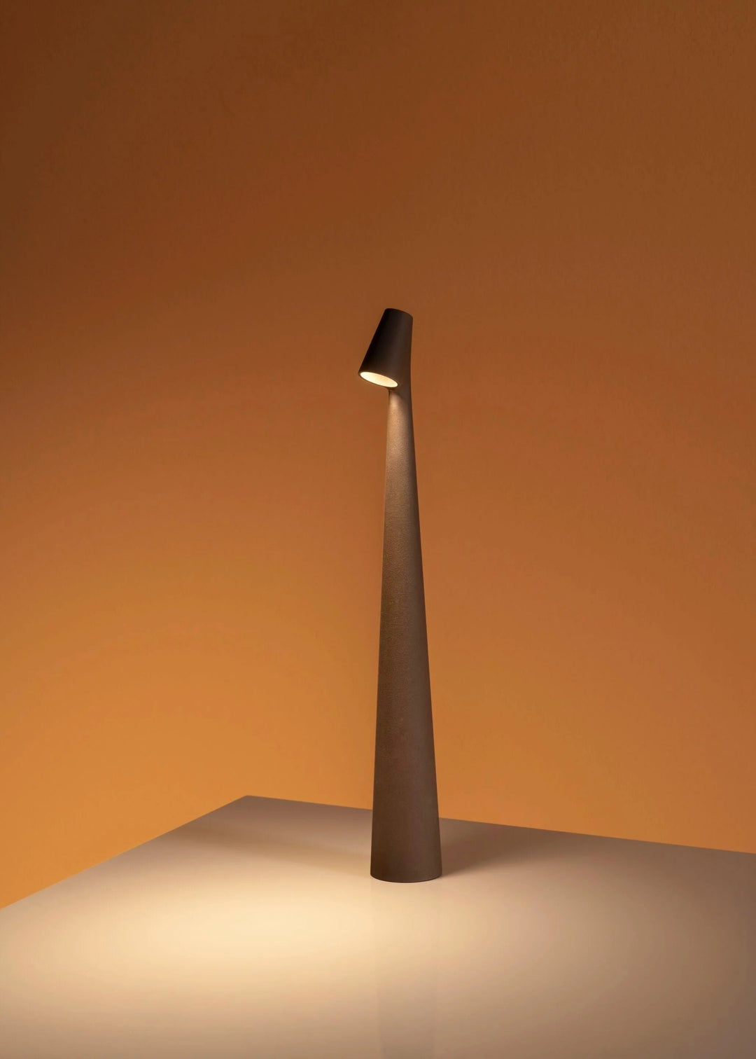 Wireless LED Table Lamp with Dimming – Modern Nordic Style Design | Kalsten