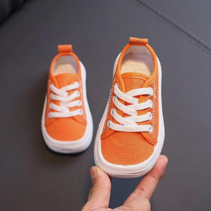 Kalsten | Ergonomic Barefoot Sneakers for Kids - FlexiSteps