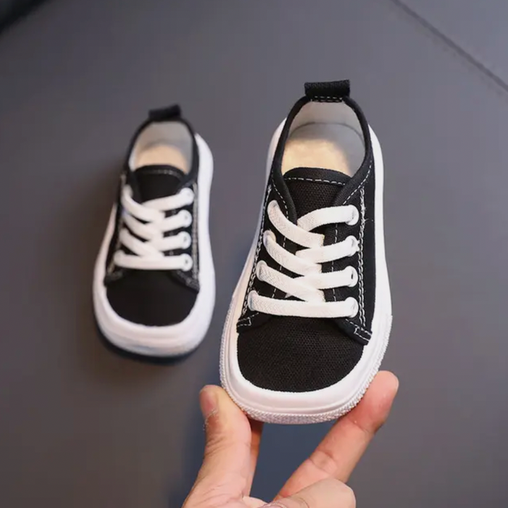 Kalsten | Ergonomic Barefoot Sneakers for Kids - FlexiSteps