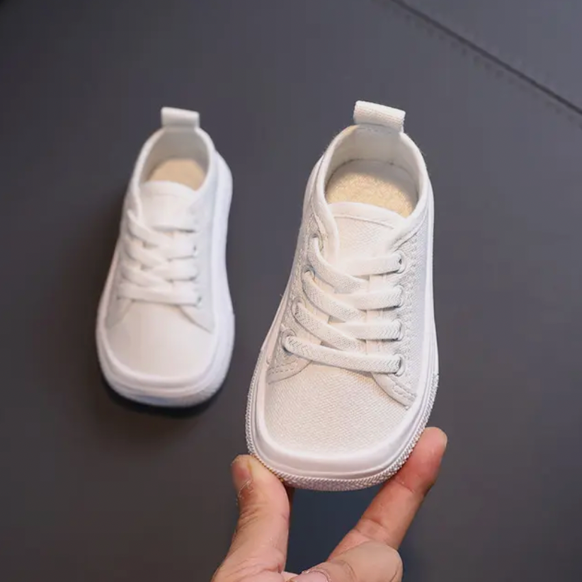 Kalsten | Ergonomic Barefoot Sneakers for Kids - FlexiSteps