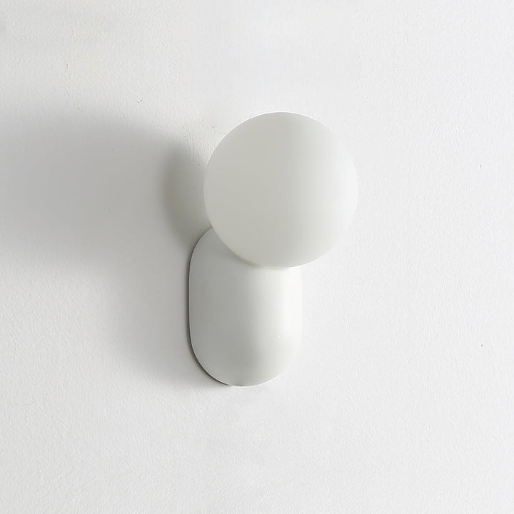ChicGlow Resin Wall Lamp – Elegance and Energy Efficiency in One Noxord