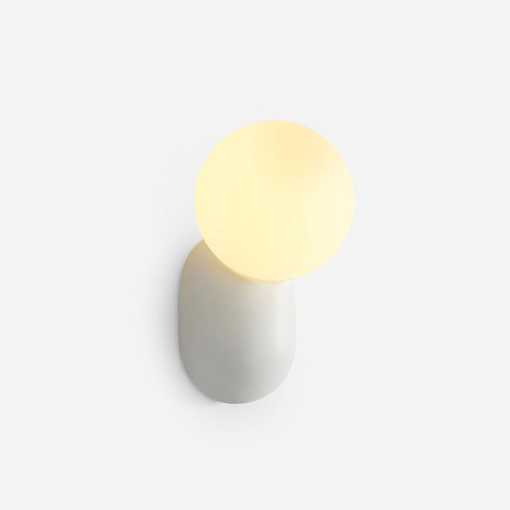 ChicGlow Resin Wall Lamp – Elegance and Energy Efficiency in One Noxord