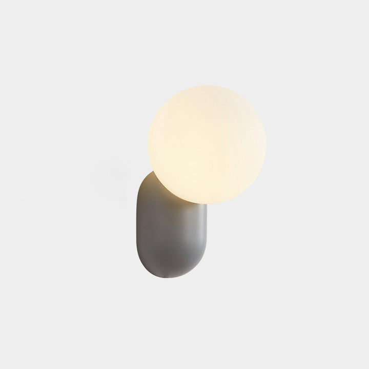 ChicGlow Resin Wall Lamp – Elegance and Energy Efficiency in One Noxord