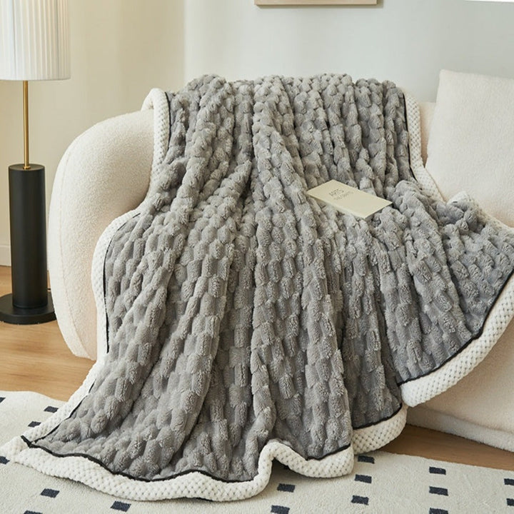 Soft Sherpa Fleece Blanket – Cozy, Lightweight, Year-Round Throw