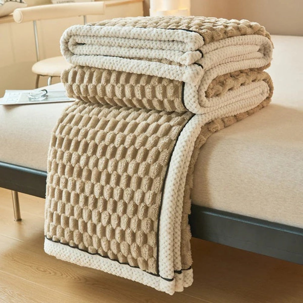 Soft Sherpa Fleece Blanket – Cozy, Lightweight, Year-Round Throw