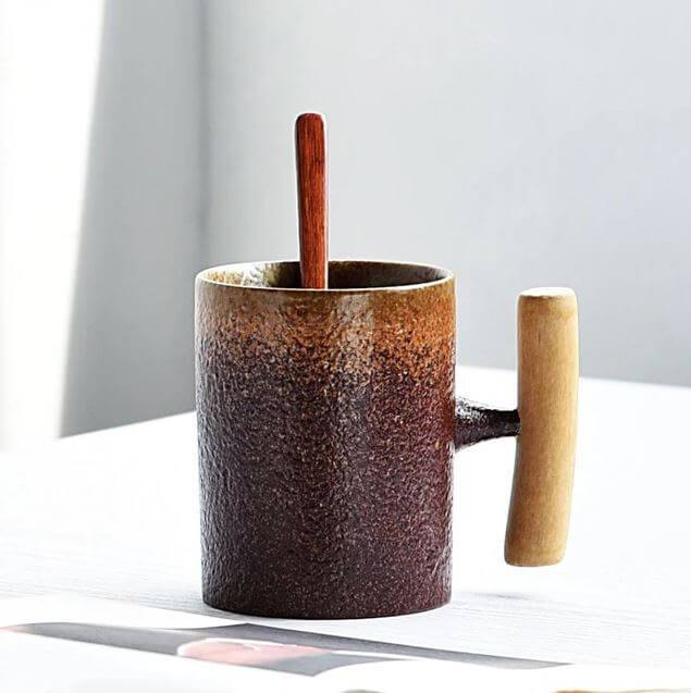 Coarse Pottery Mug with Wooden Handgrip | Kalsten