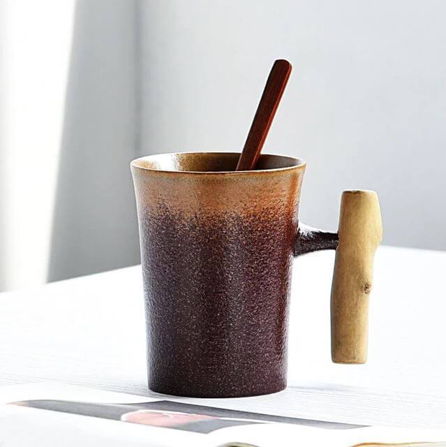 Coarse Pottery Mug with Wooden Handgrip | Kalsten