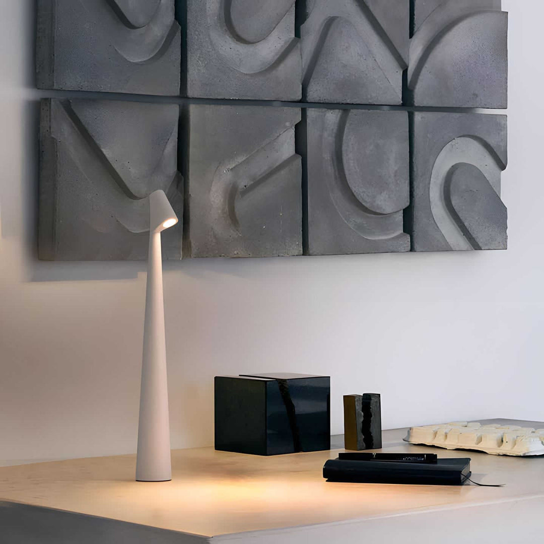 SlimLuxe - Cordless Table Lamp with Adjustable Brightness | Kalsten