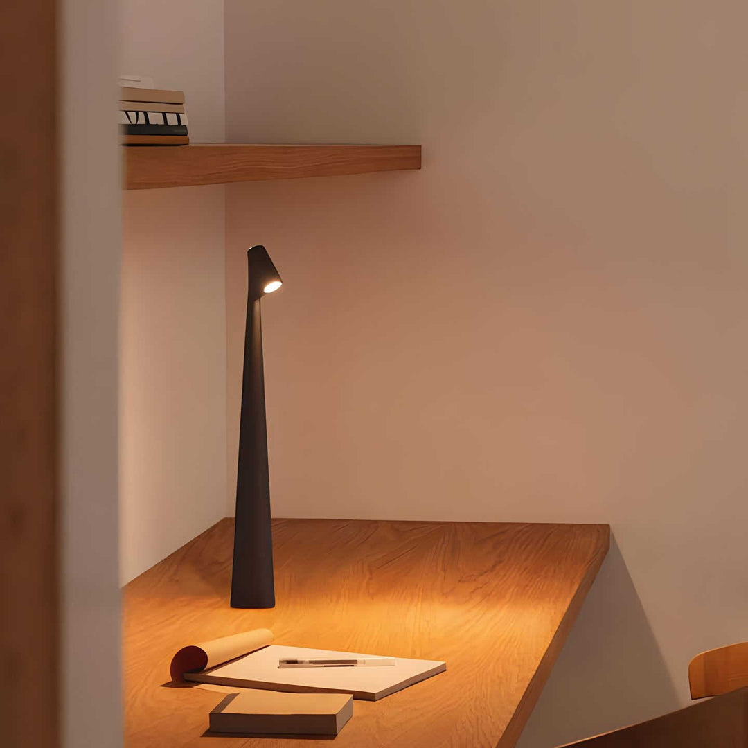 LunaSlim – Elegant Wireless Table Lamp with Adjustable Lighting Kalsten
