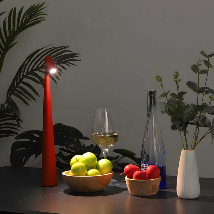 LunaSlim – Elegant Wireless Table Lamp with Adjustable Lighting Kalsten