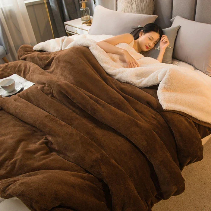 Kalsten | CozyNest Reversible Wool Blanket – Flannel & Cashmere Warm Blanket for Winter