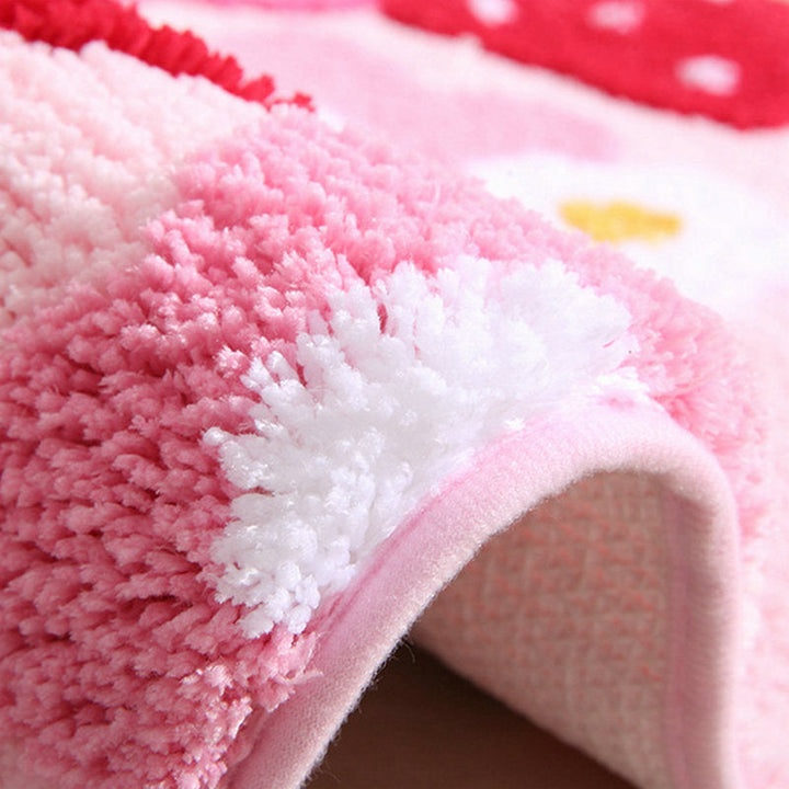 Cute Strawberry Motif Bath Rug – Non-Slip and Washable, Decorative Rug for Bathroom and Children's Room | Noxord
