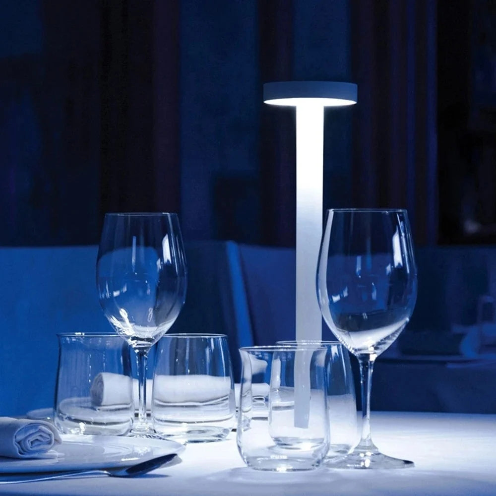 Zephyr Aluminum LED Table Lamp | Kalsten