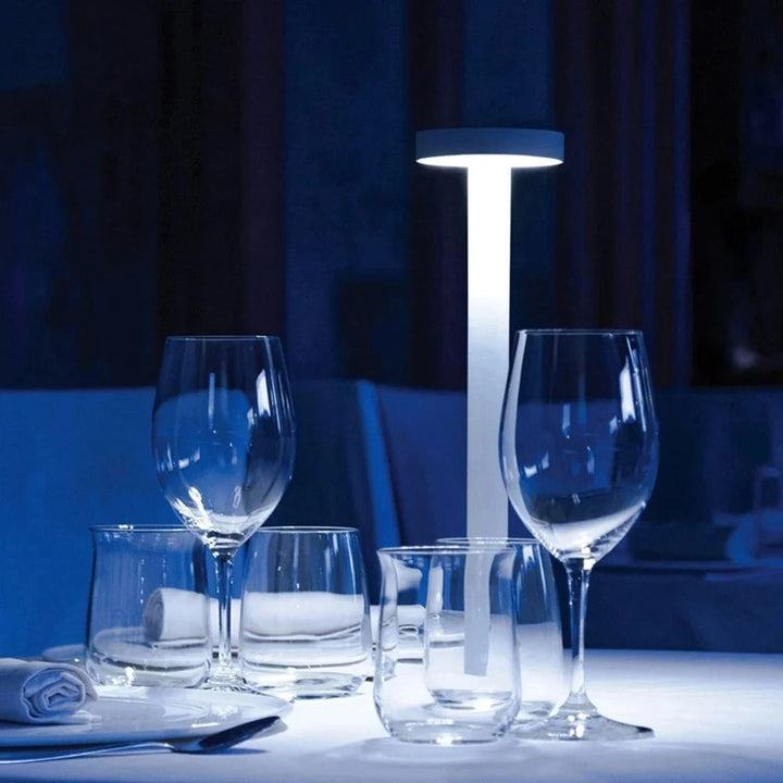 Zephyr Aluminum LED Table Lamp | Kalsten